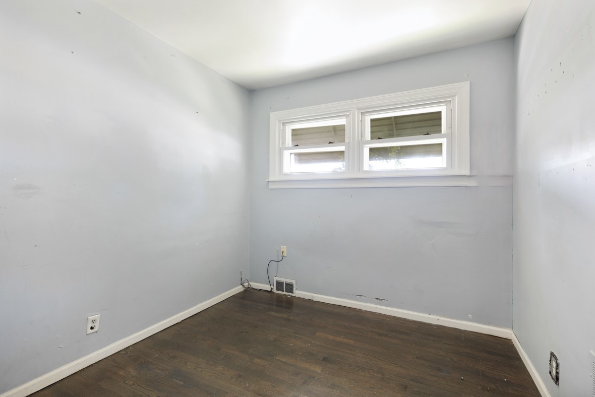 5033 N Cumberland Avenue Property Photo 15