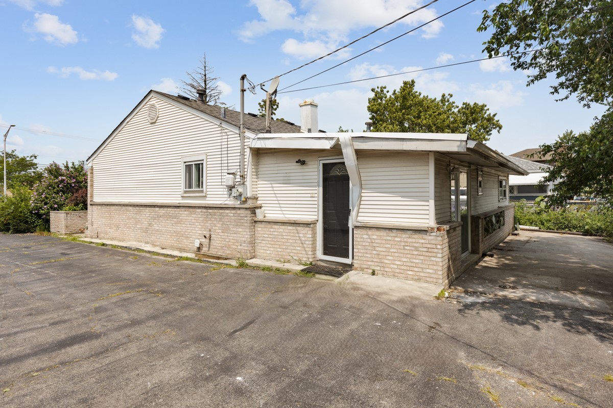 5033 N Cumberland Avenue Property Photo 20