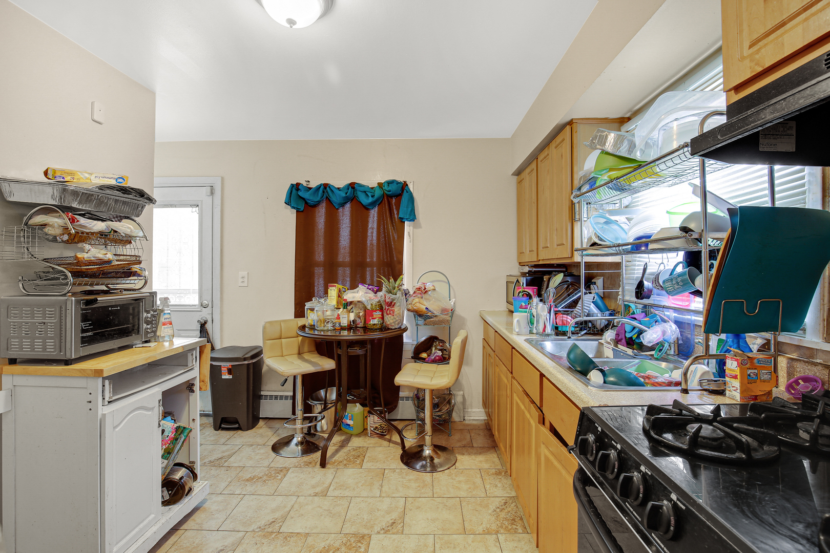 17839 Chicago Avenue Property Photo 6