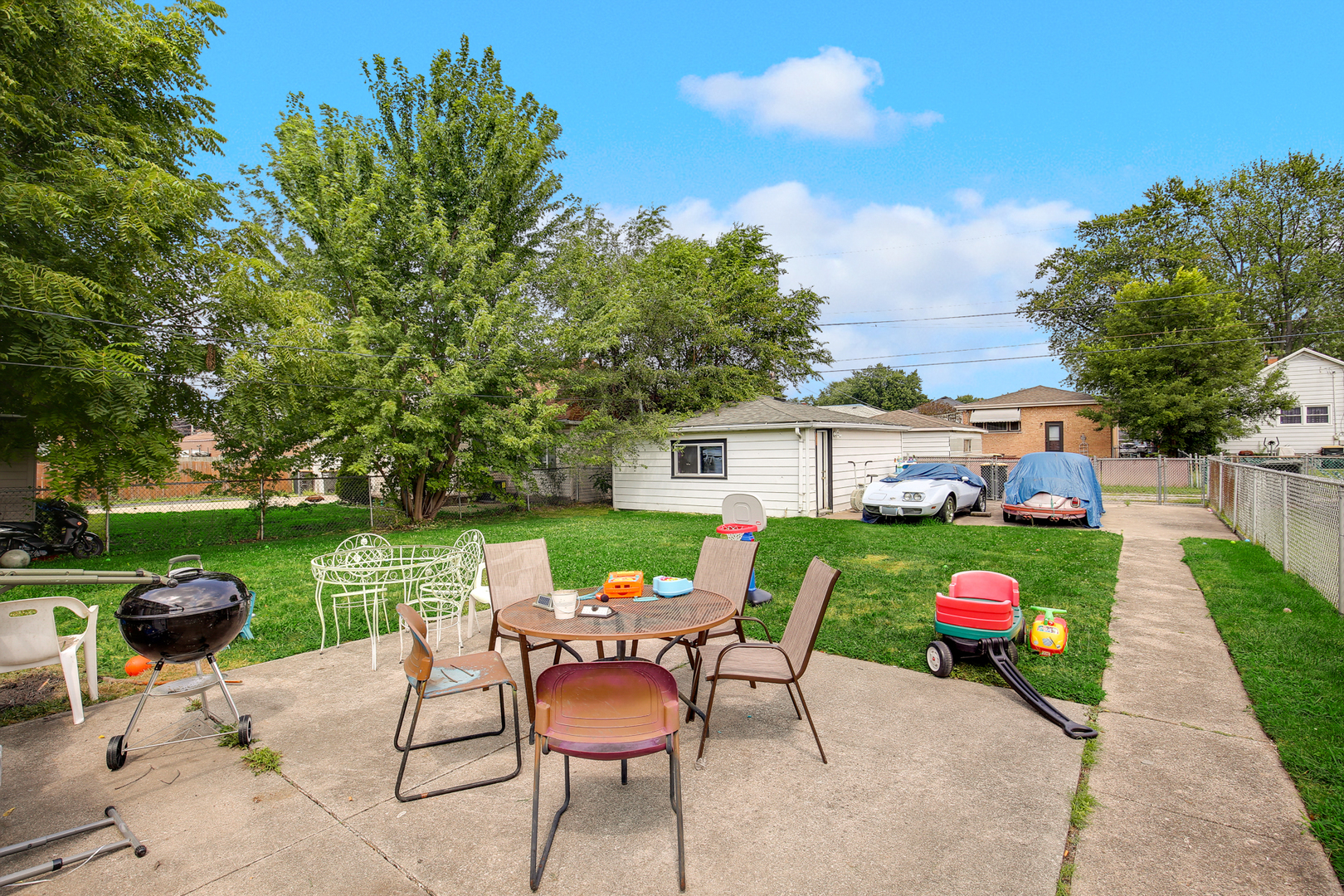 17839 Chicago Avenue Property Photo 10