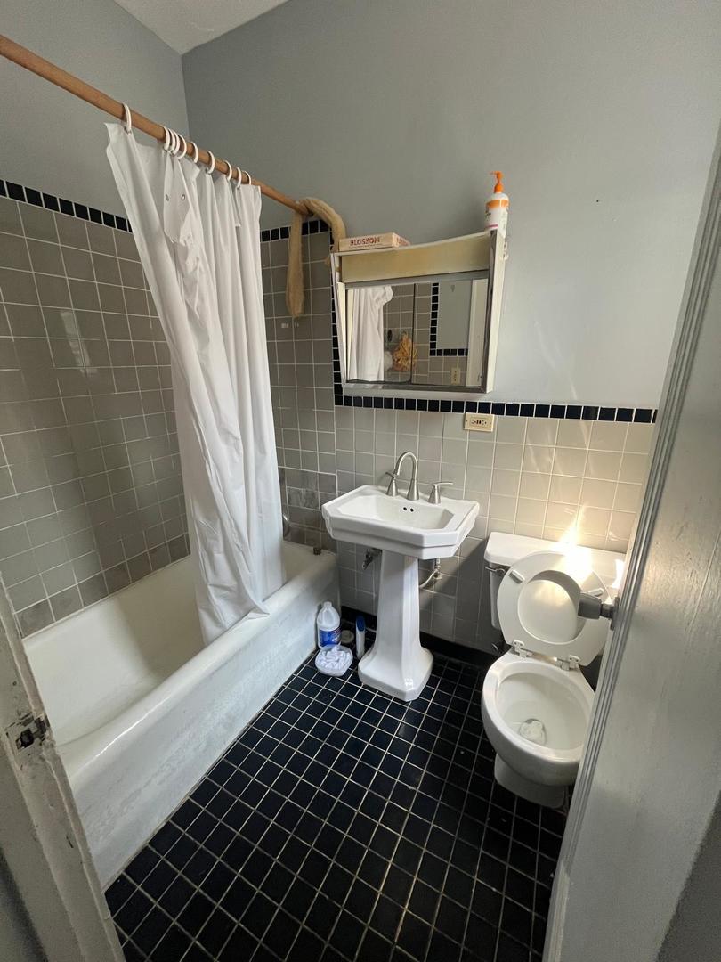 4213-15 W 26th Street Property Photo 8