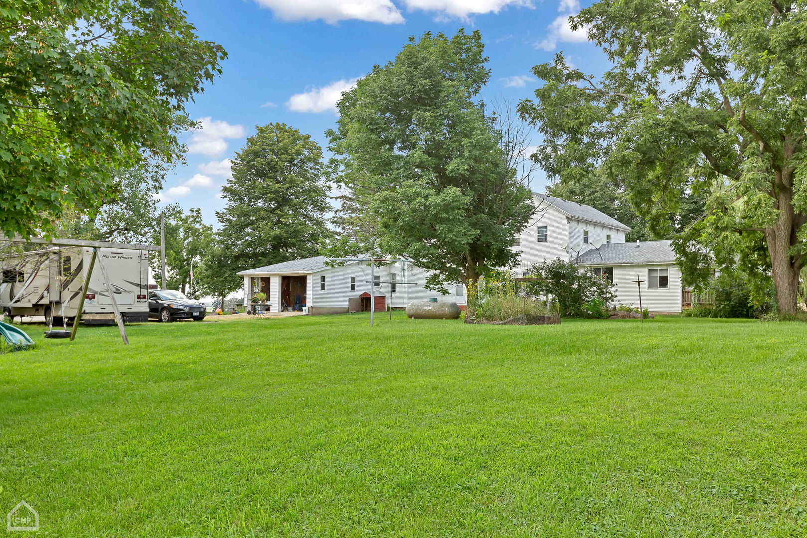 20105 Oak Grove Road Property Photo 3