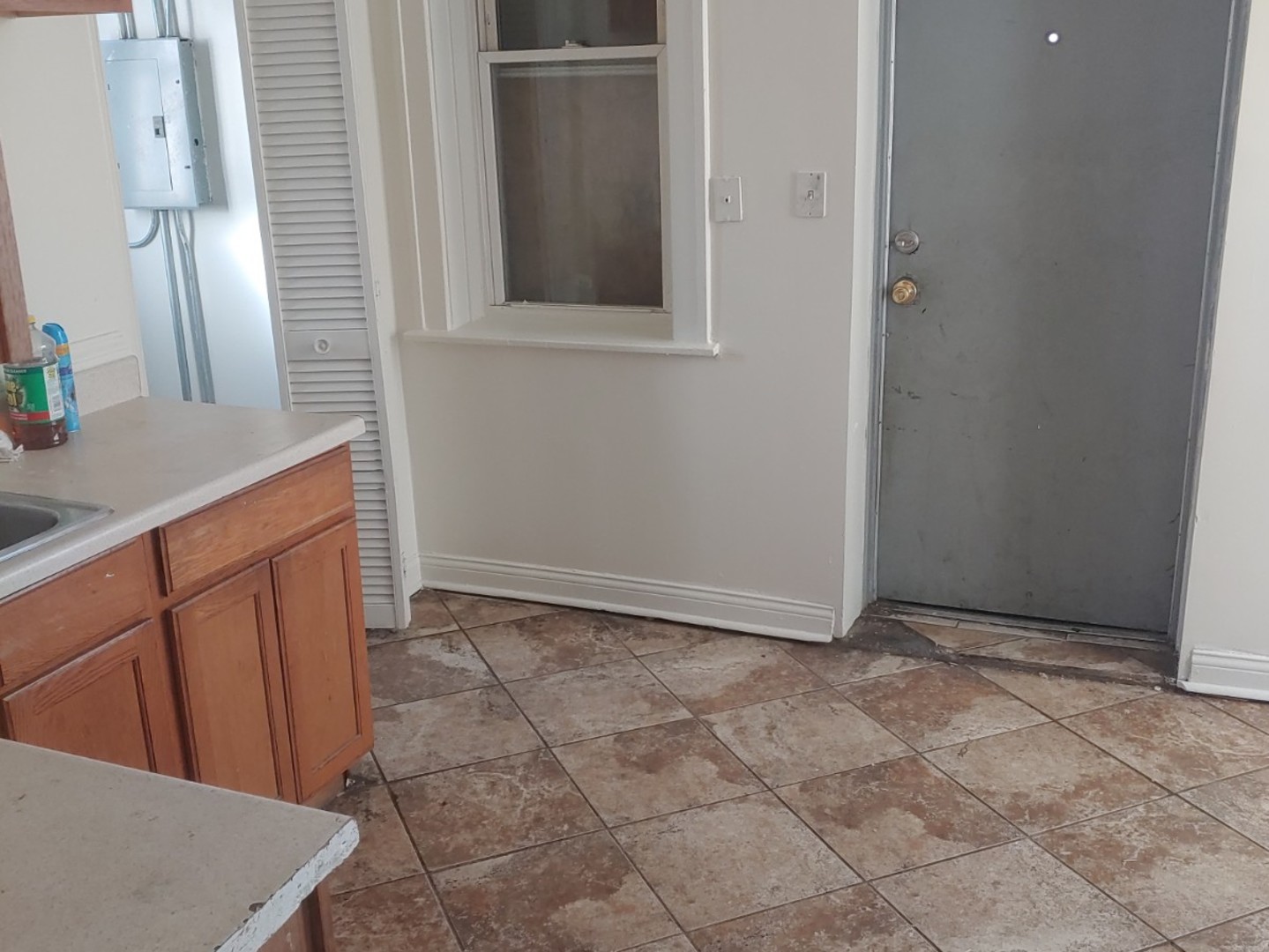6512 S Ashland Avenue Property Photo 5