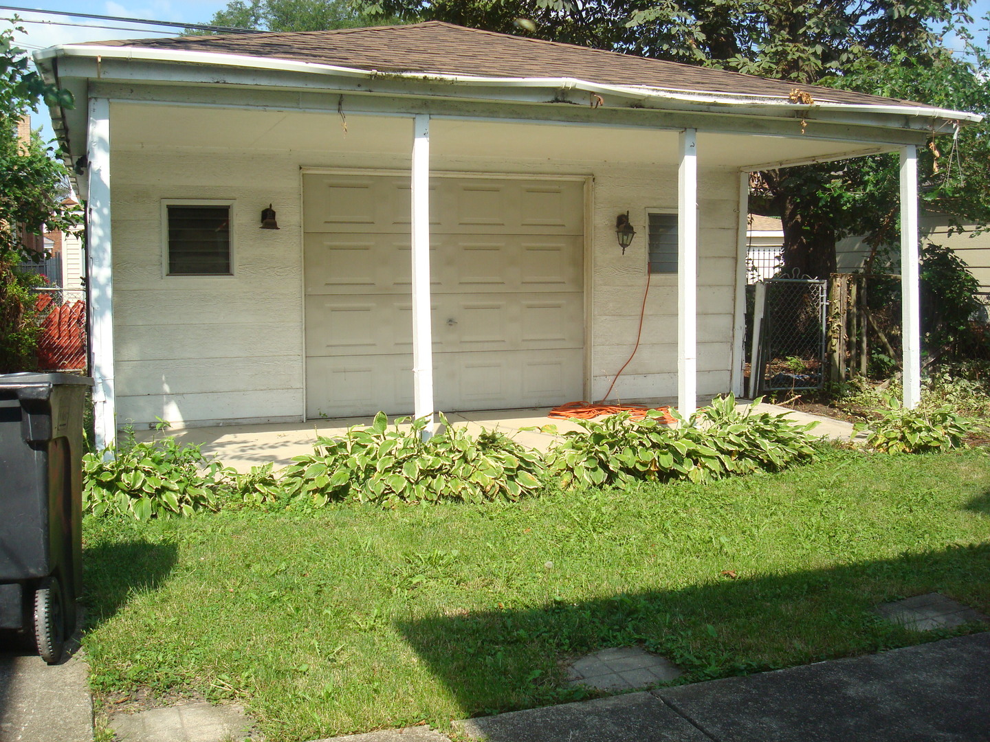 8254 S Morgan Street Property Photo 2