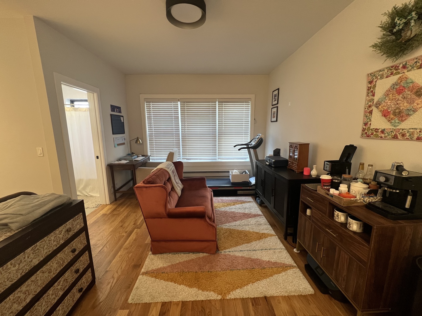 4236 N Kenmore Avenue 105 Property Photo 3