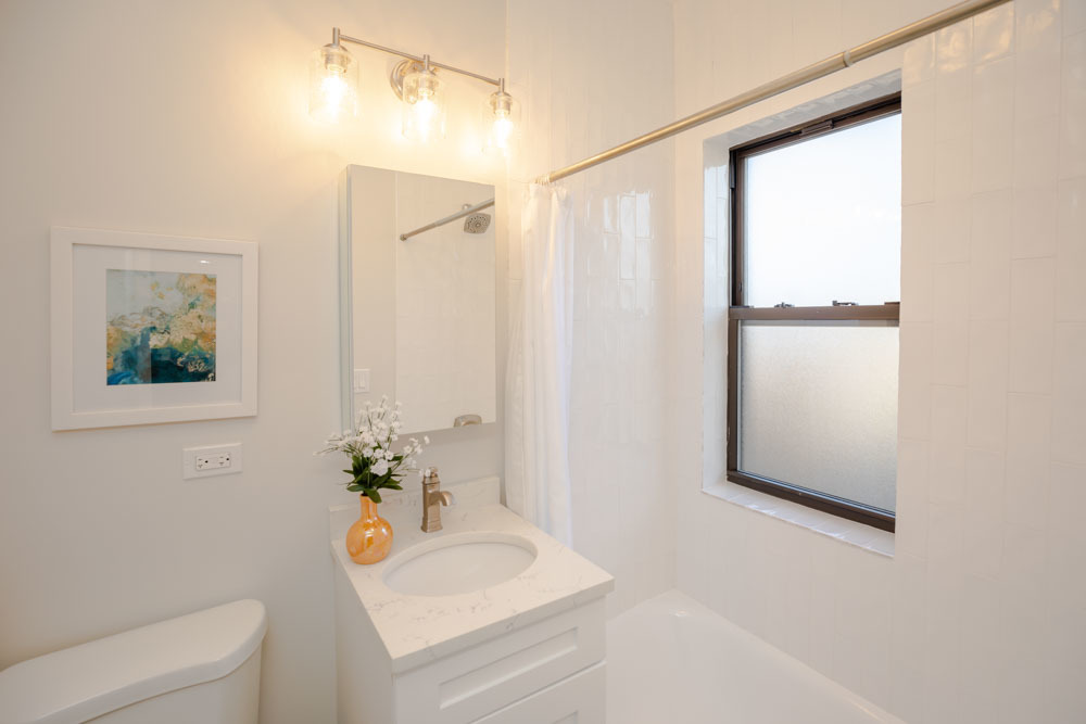 4236 N Kenmore Avenue 105 Property Photo 7