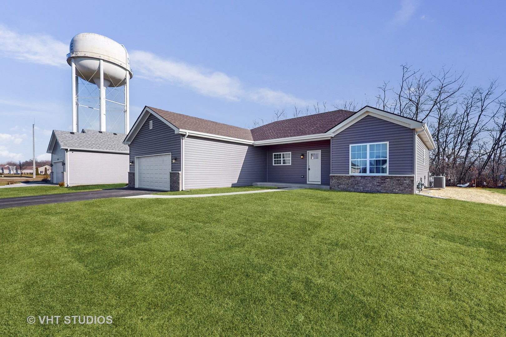 873 Yorkshire Terrace Property Photo 4