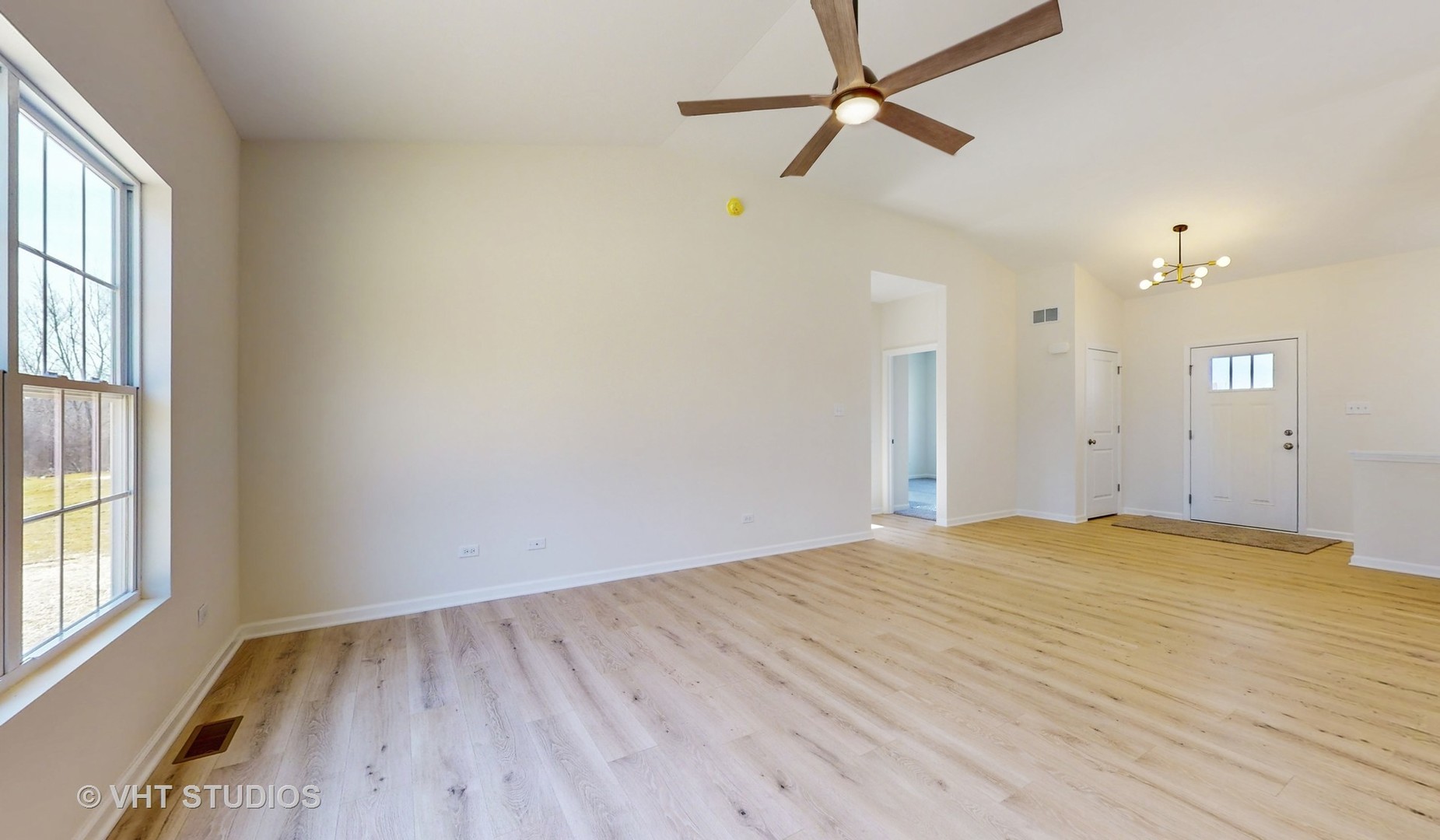 873 Yorkshire Terrace Property Photo 7