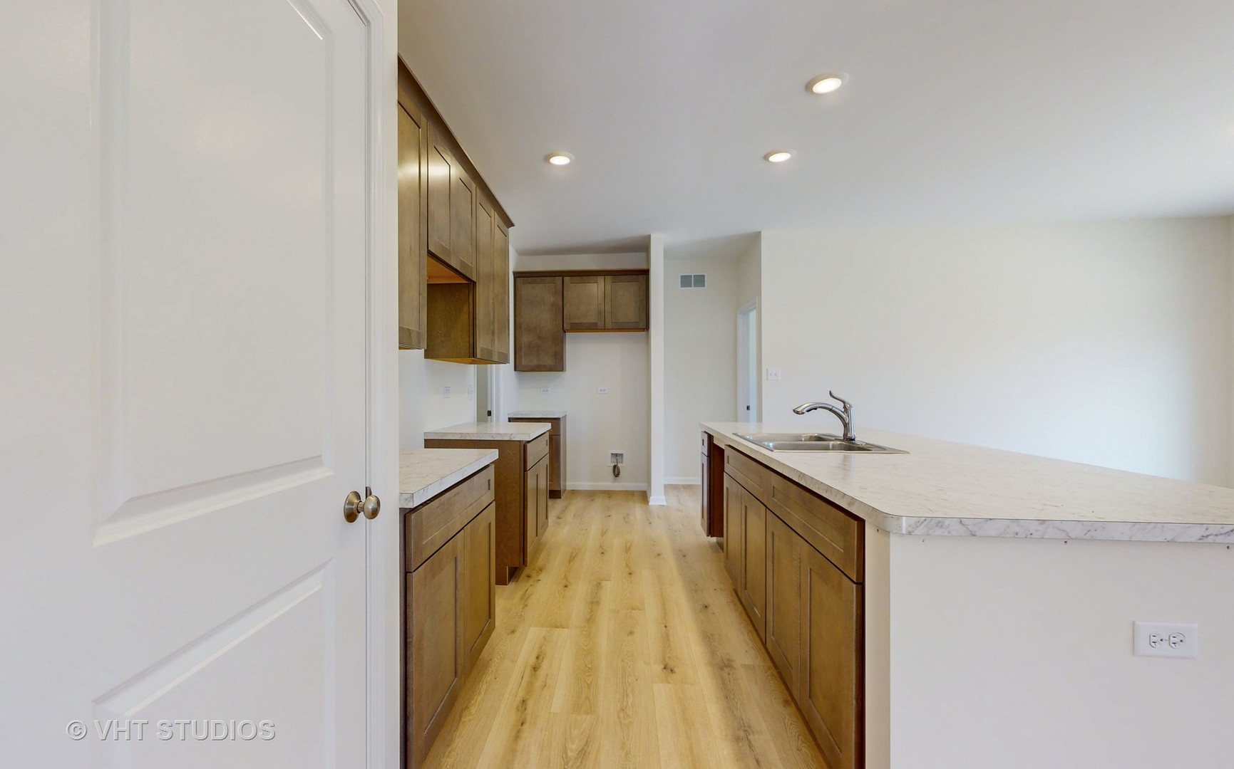 873 Yorkshire Terrace Property Photo 10