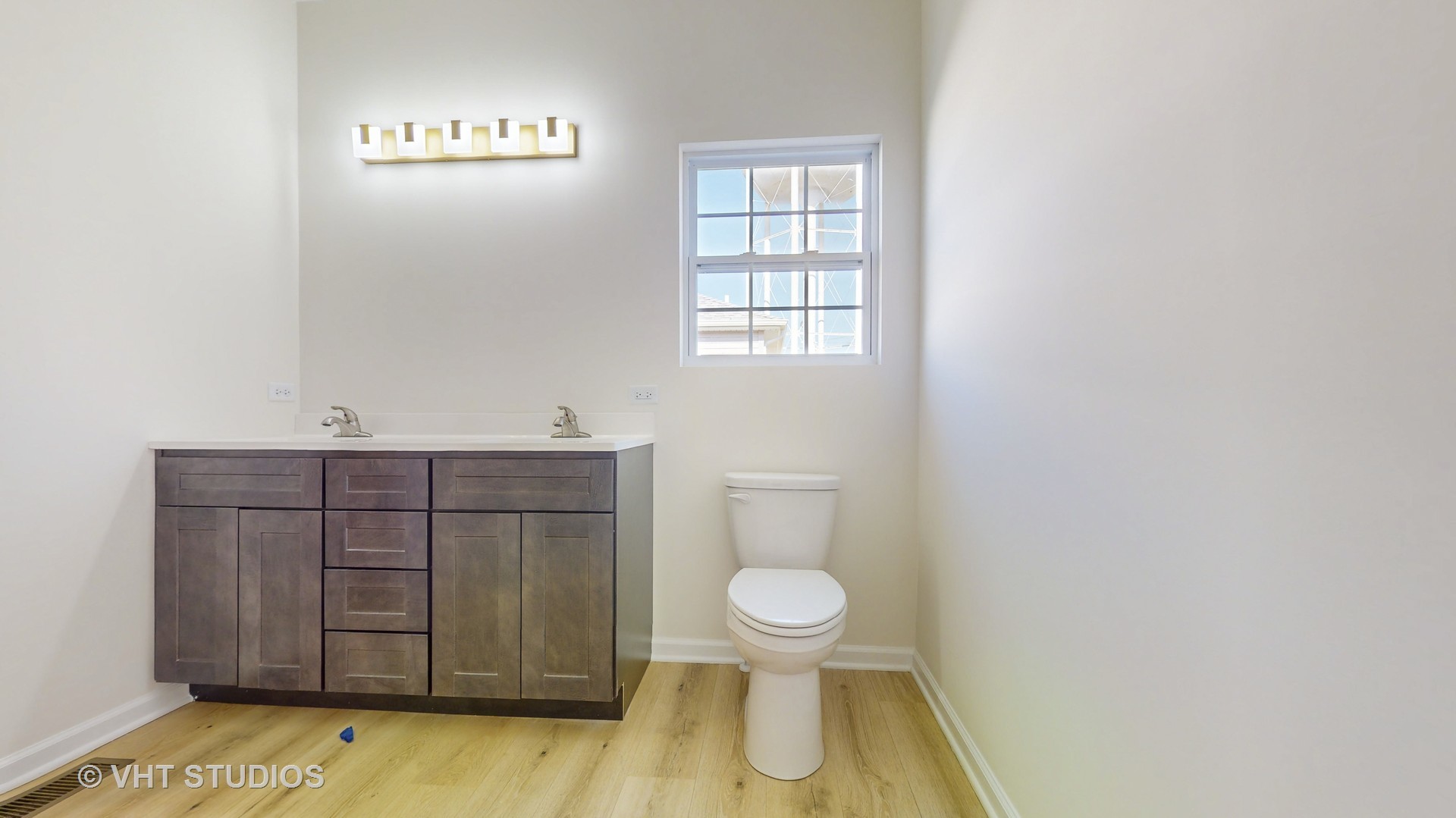 873 Yorkshire Terrace Property Photo 16