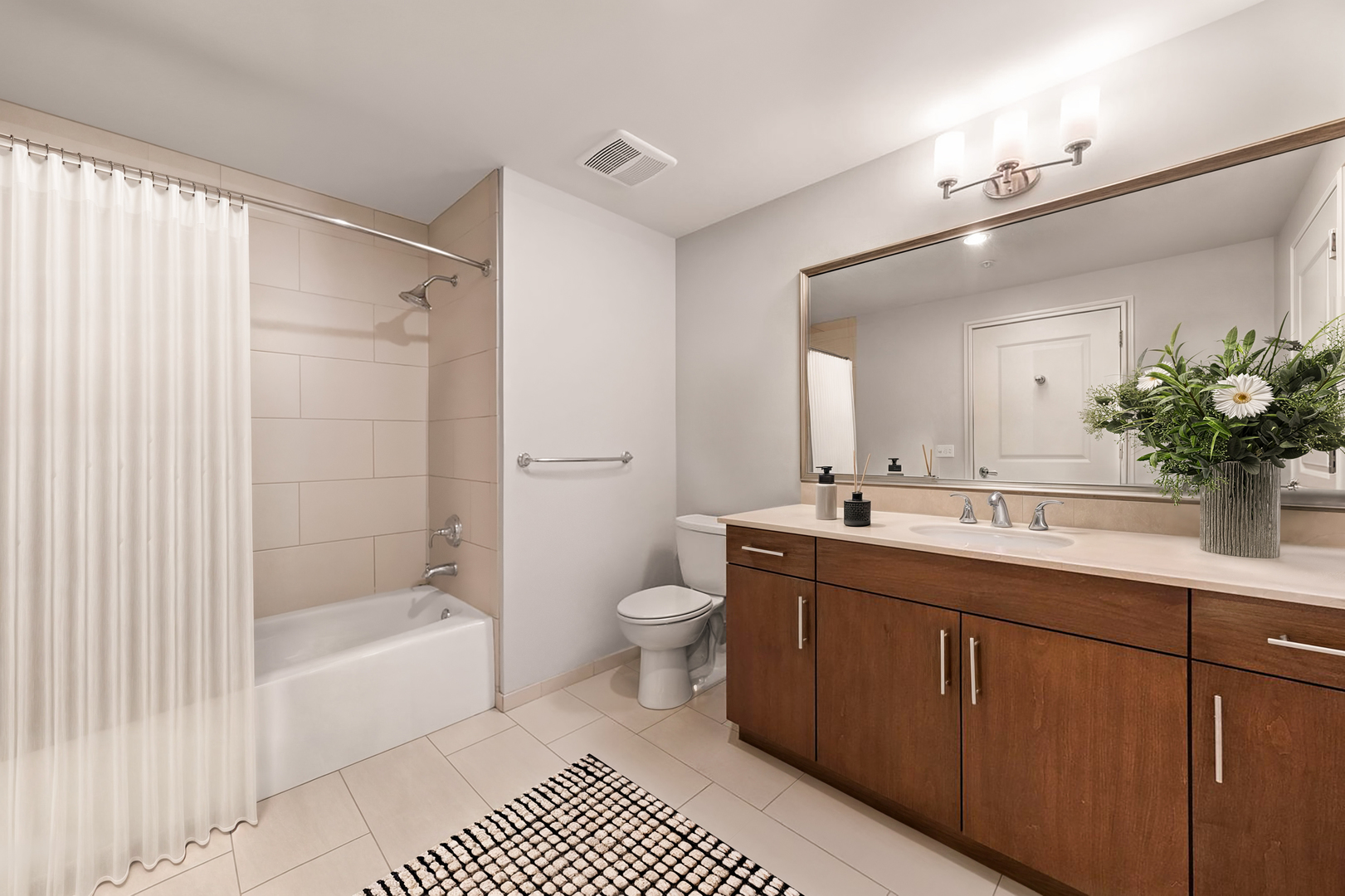 850 N Lake Shore Drive 409 Property Photo 24