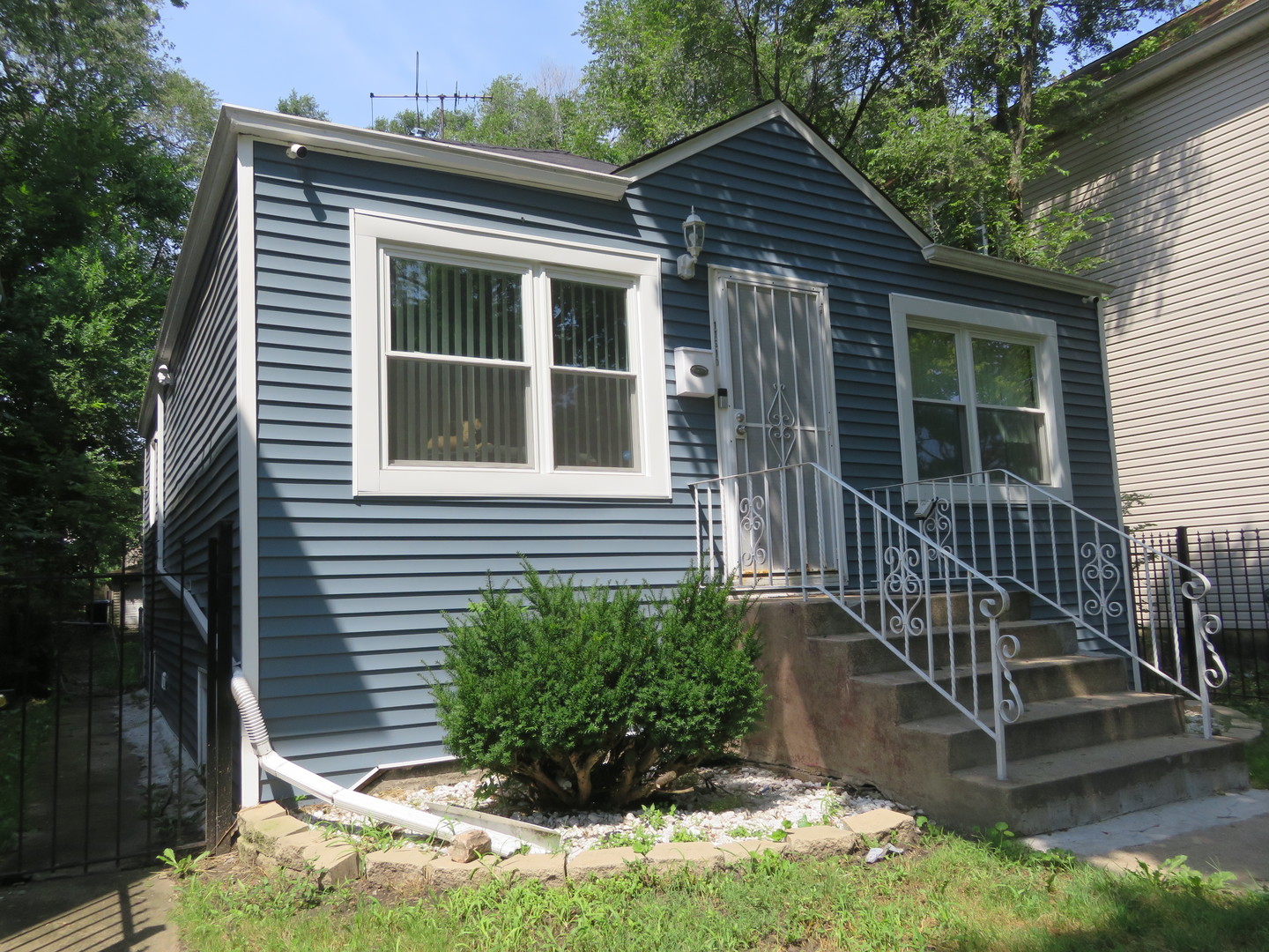 11610 S Yale Avenue Property Photo 1