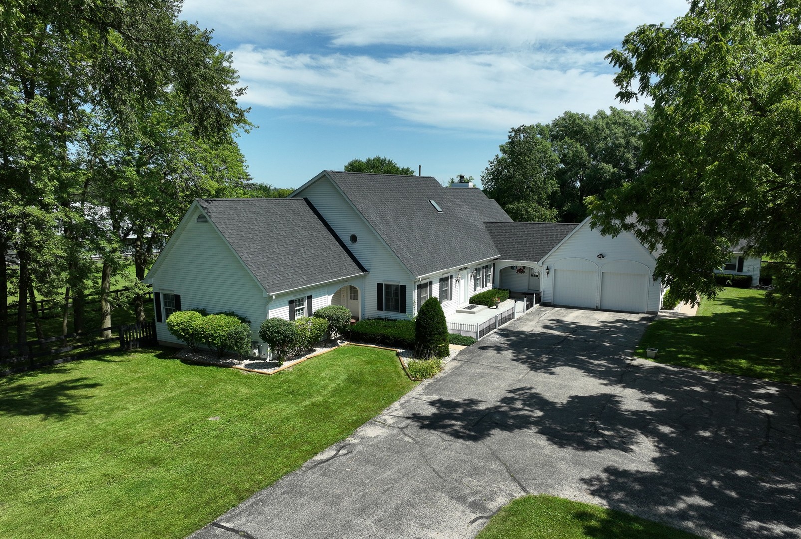 27490 W Wilmot Road Property Photo 2