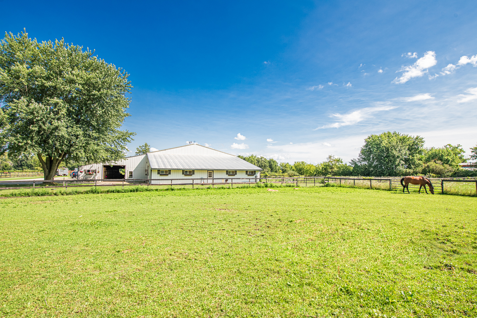 27490 W Wilmot Road Property Photo 16