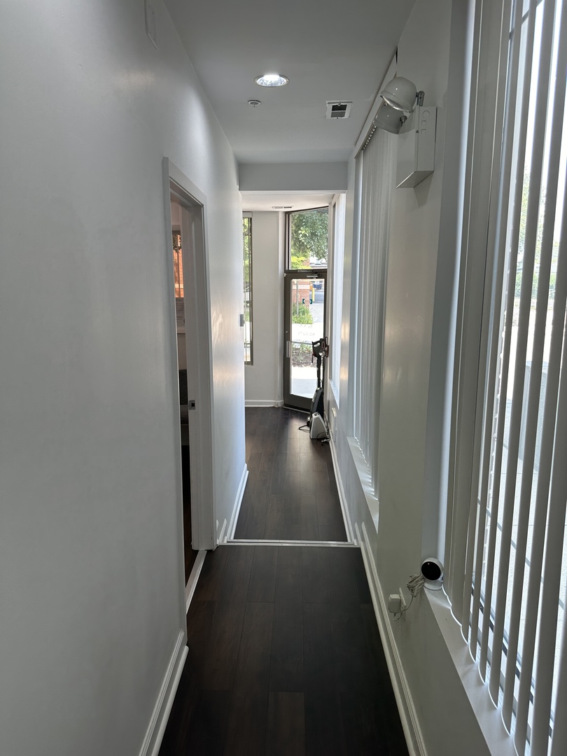 5025 Warren Street Property Photo 8