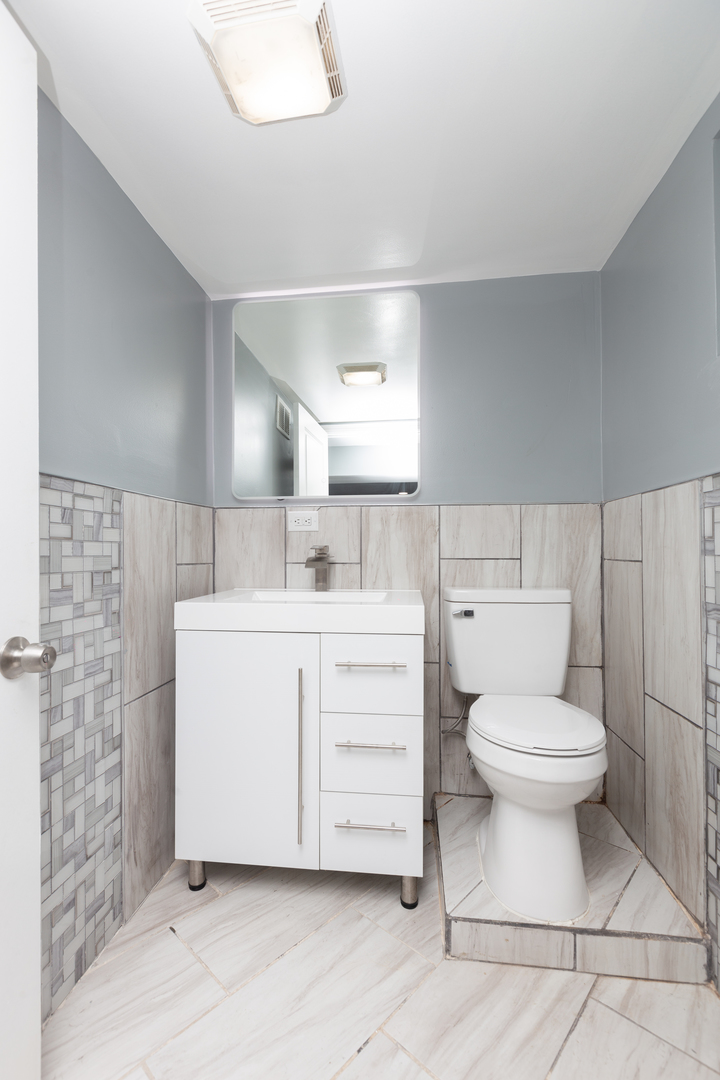 1748 E 85th Street Property Photo 16