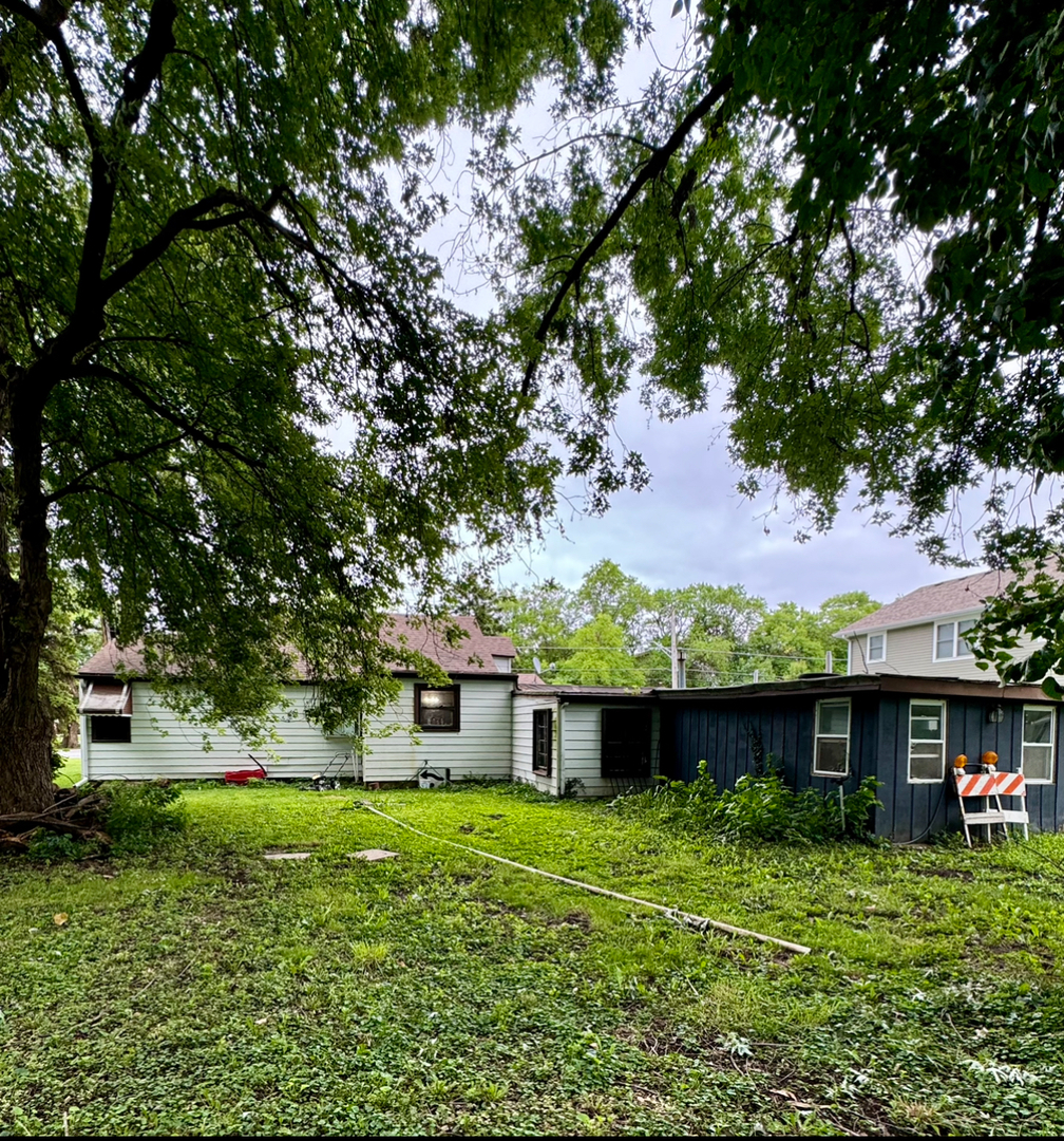 13940 Long Avenue Property Photo 3