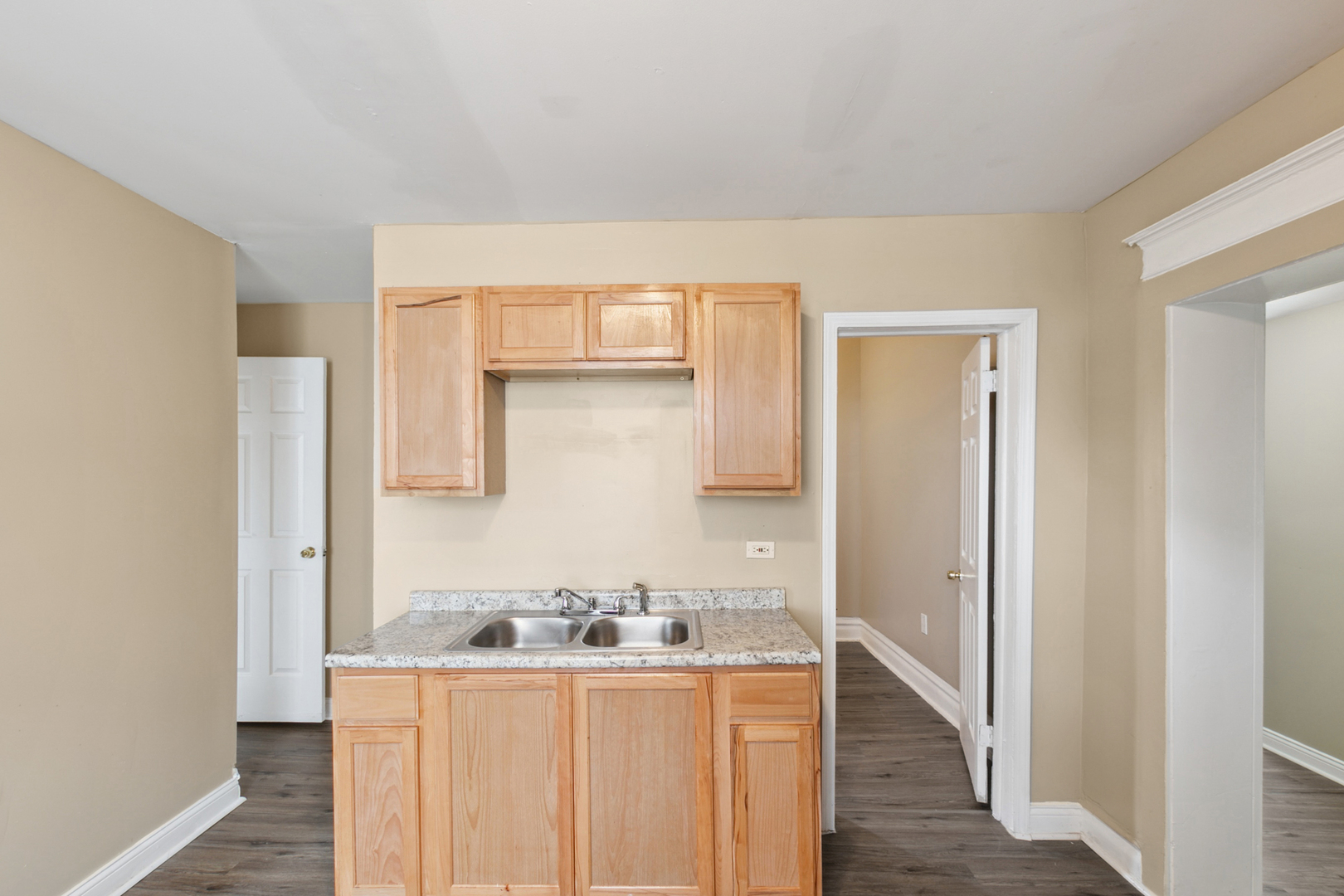 5700 S Wolcott Avenue 2r Property Photo 7