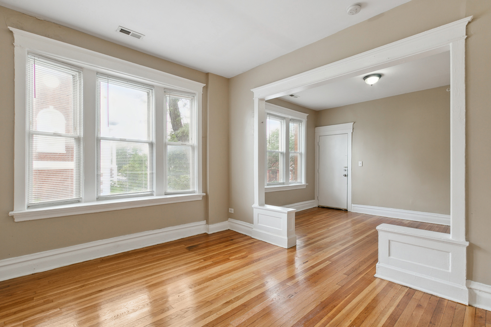 5700 S Wolcott Avenue 2r Property Photo 9