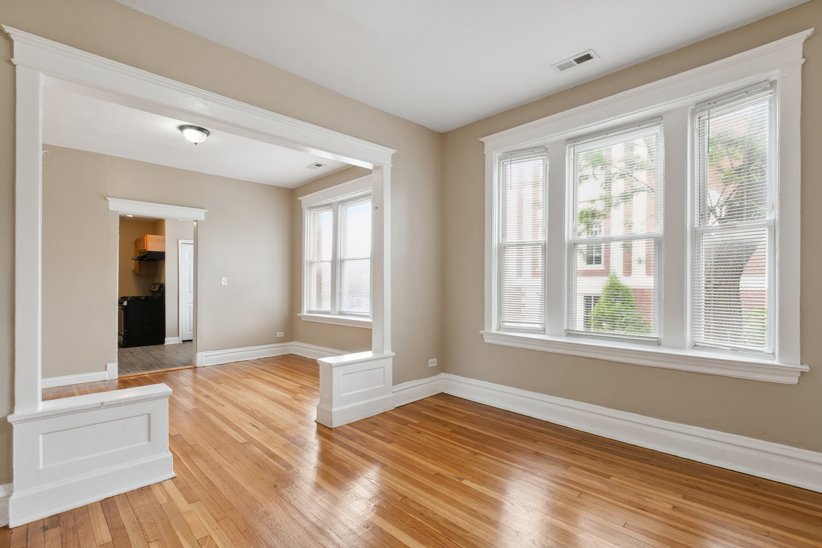 5700 S Wolcott Avenue 2r Property Photo 10