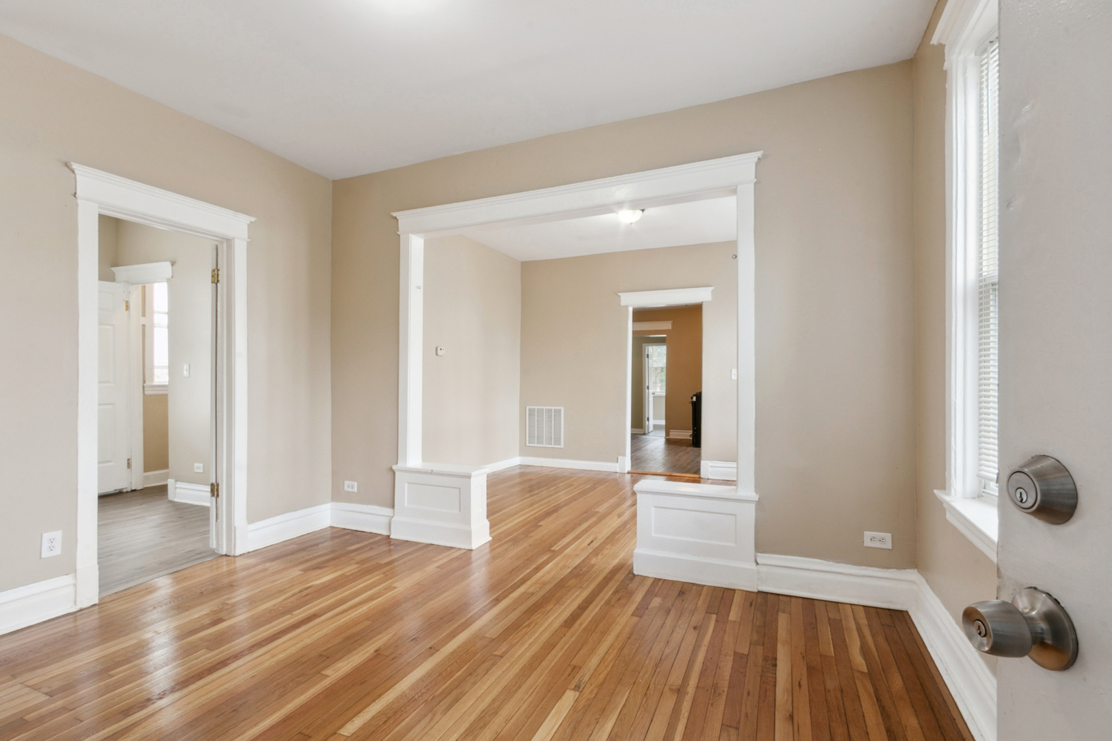 5700 S Wolcott Avenue 2r Property Photo 11