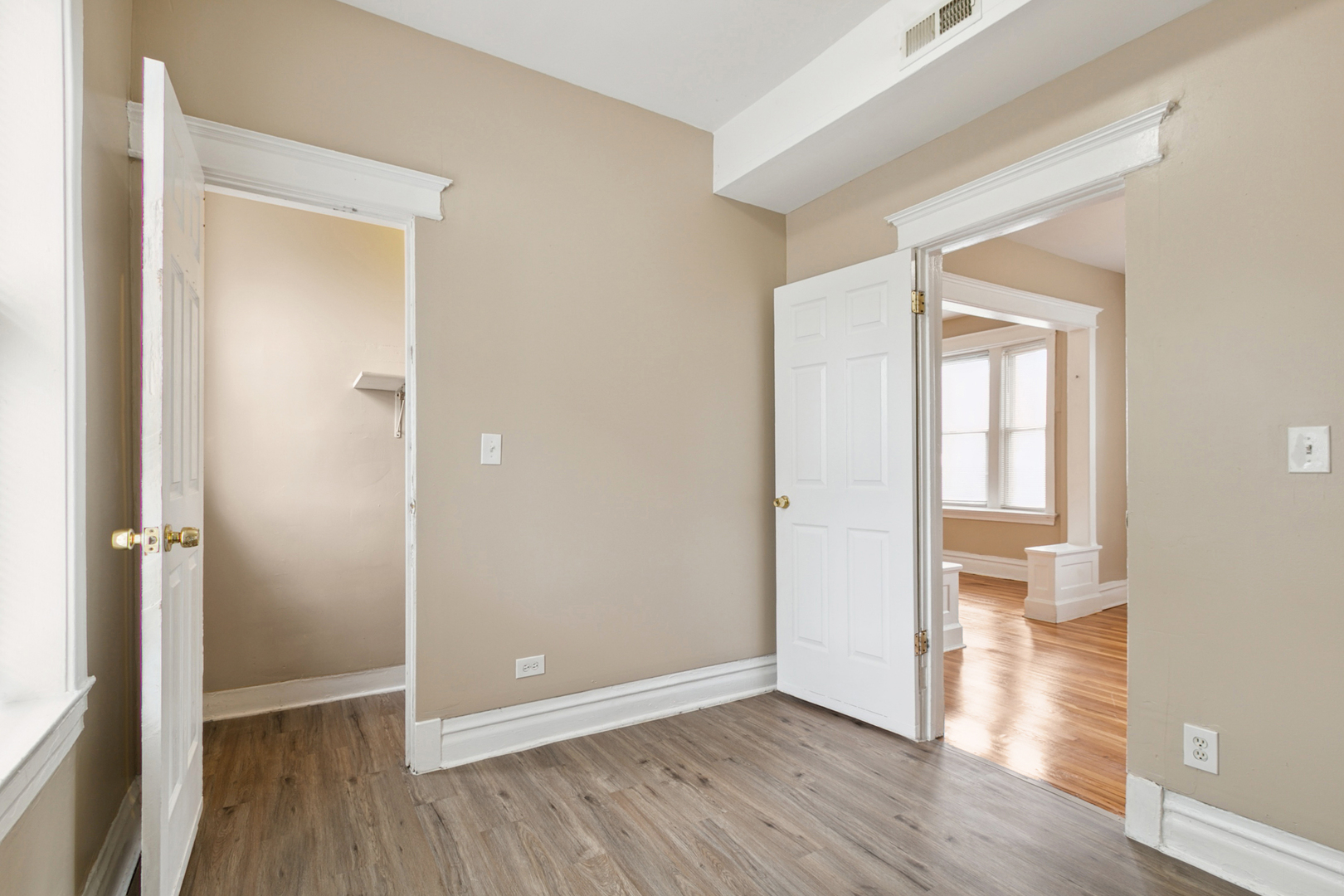 5700 S Wolcott Avenue 2r Property Photo 12