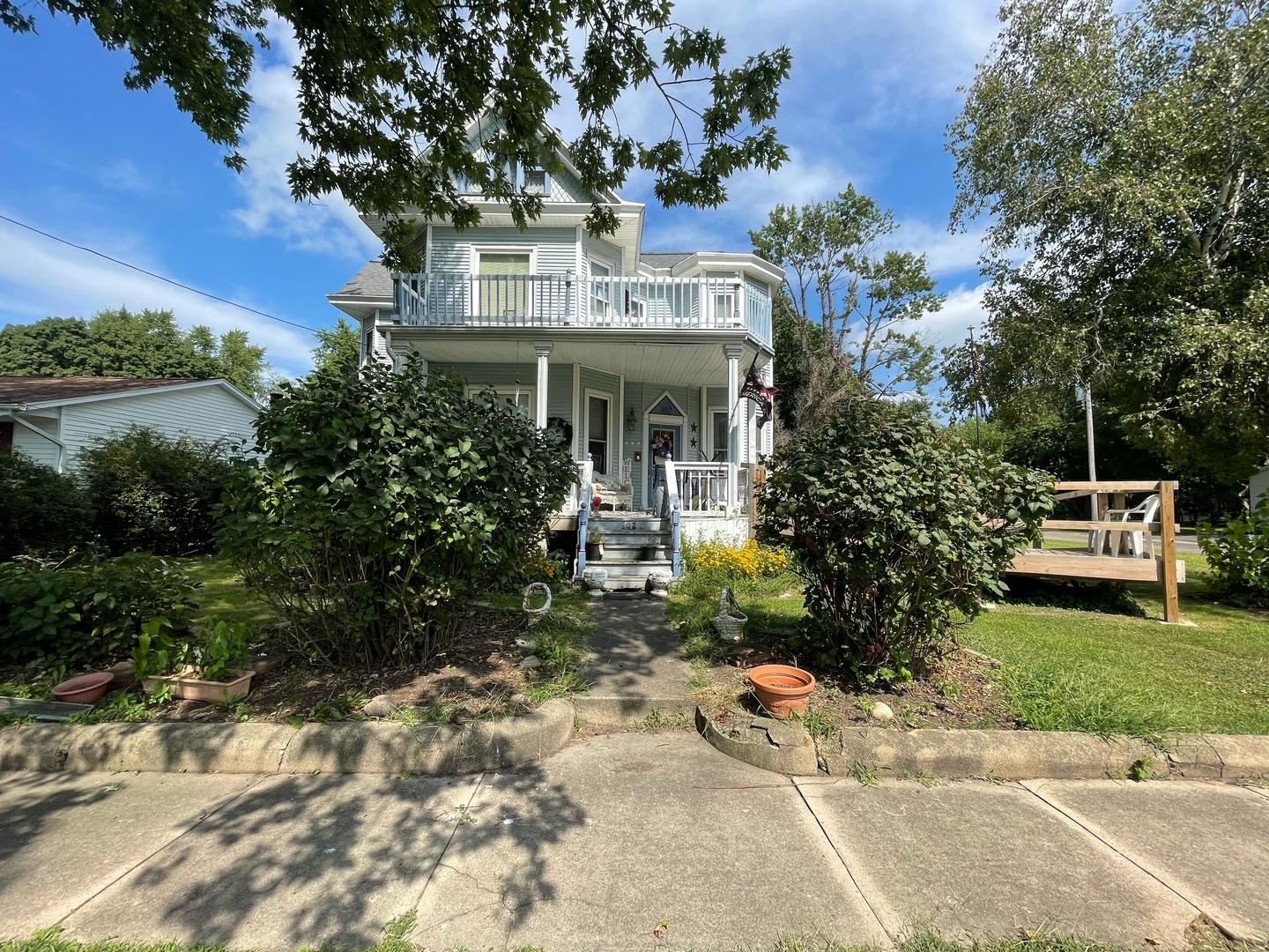 302 N Madison Street Property Photo 4