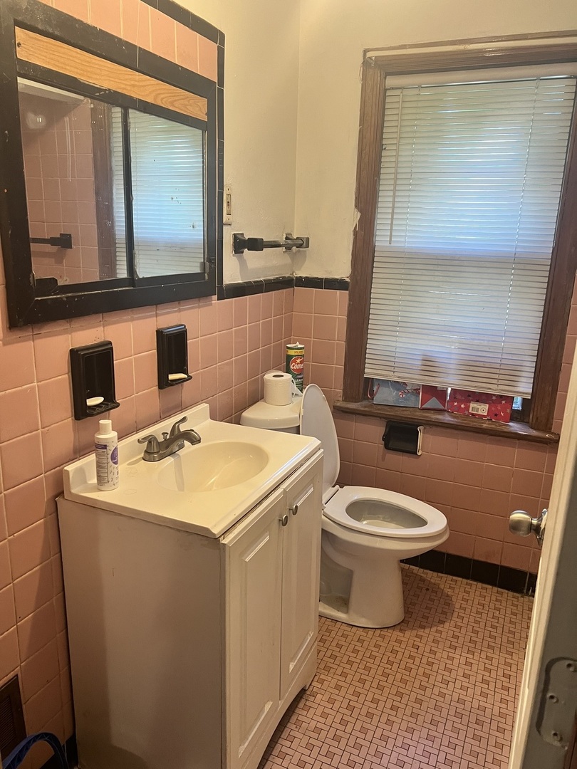 5430 W Gladys Avenue Property Photo 6