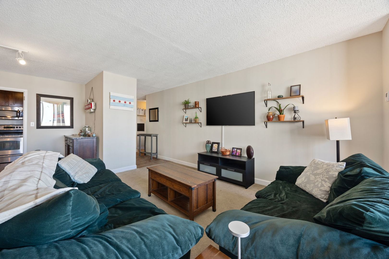 10 E Ontario Street 4307 Property Photo 3