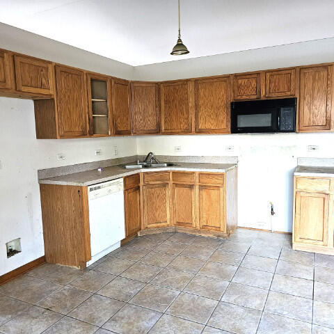 620 Gordon Terrace Property Photo 4
