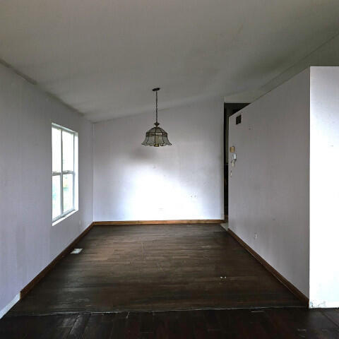 620 Gordon Terrace Property Photo 11