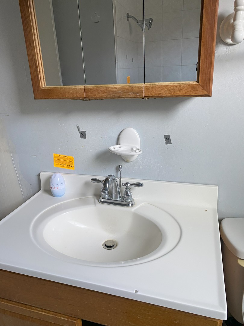 8315 S Dante Avenue Property Photo 5