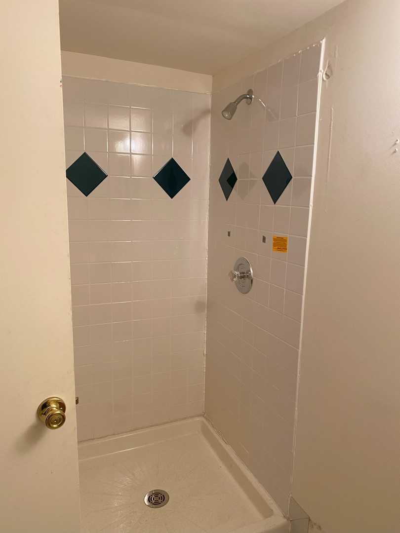 8315 S Dante Avenue Property Photo 14