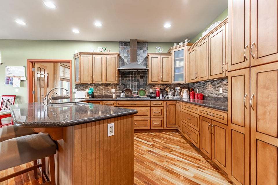 1 Timber Ridge Court Property Photo 17