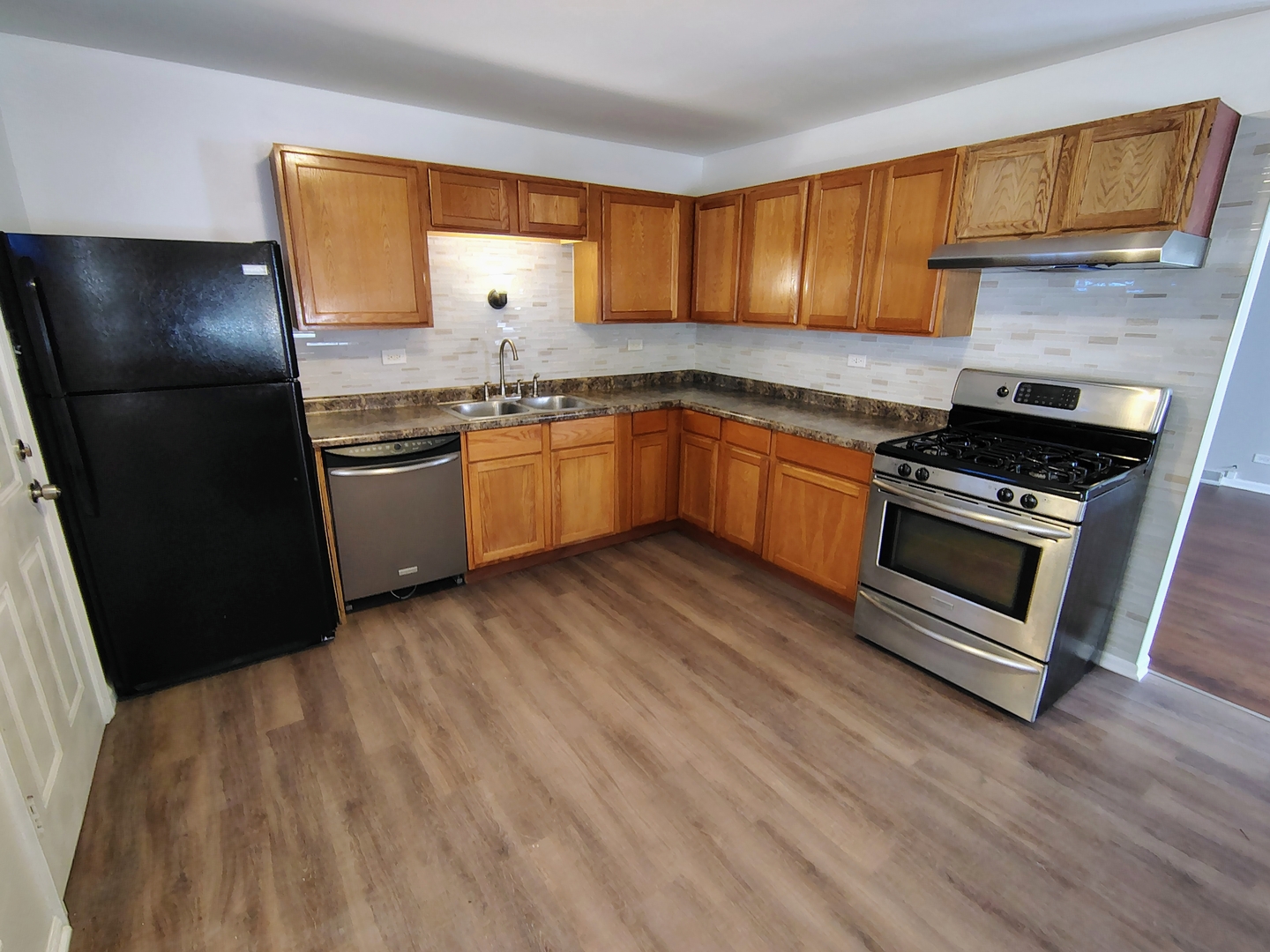 16451 Marshfield Avenue Property Photo 2
