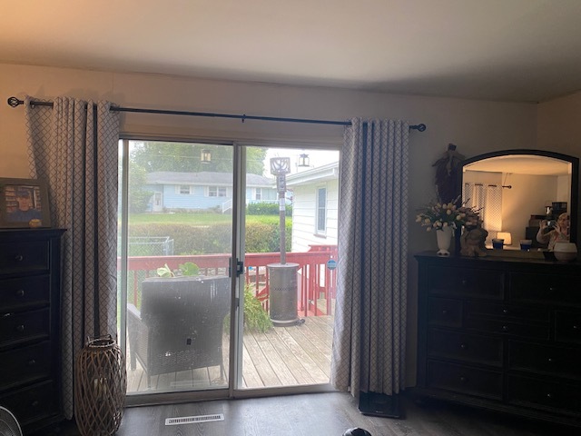 202 W Hennepin Street Property Photo 7
