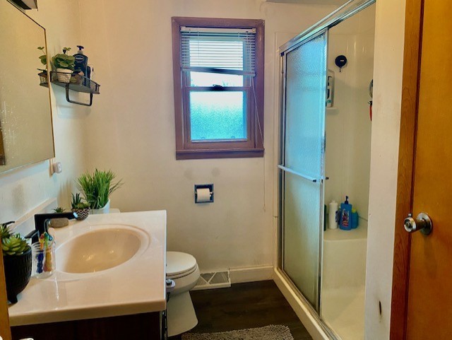 202 W Hennepin Street Property Photo 9