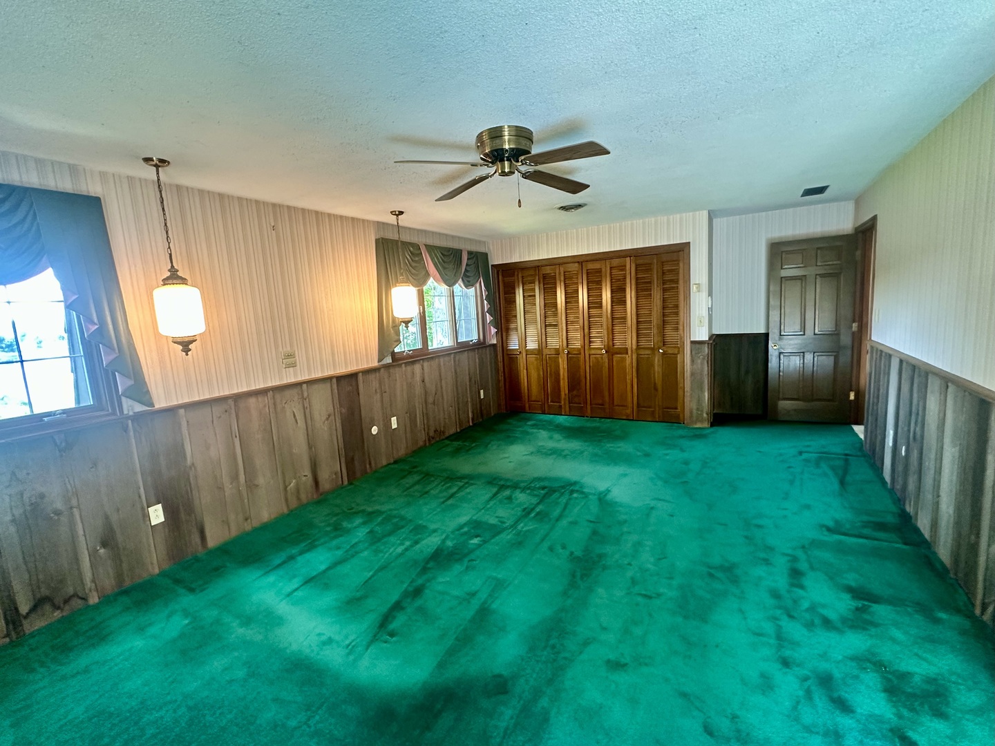 864 Ash Drive Property Photo 10