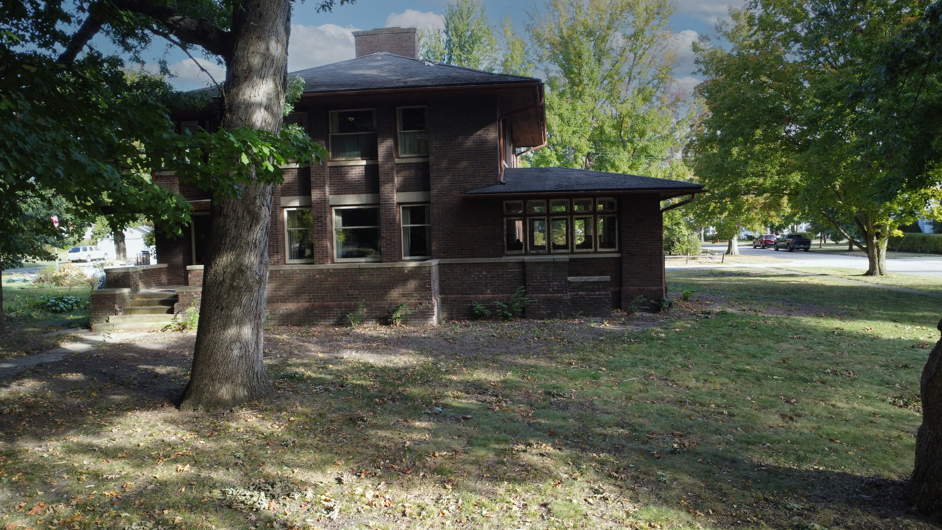 328 E Mulberry Street Property Photo 2