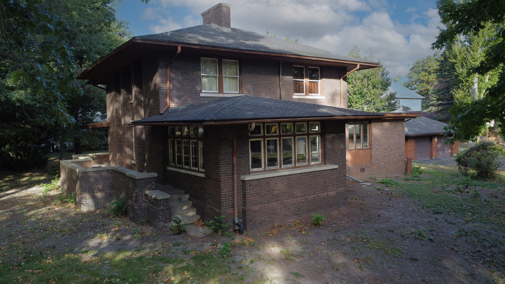 328 E Mulberry Street Property Photo 5