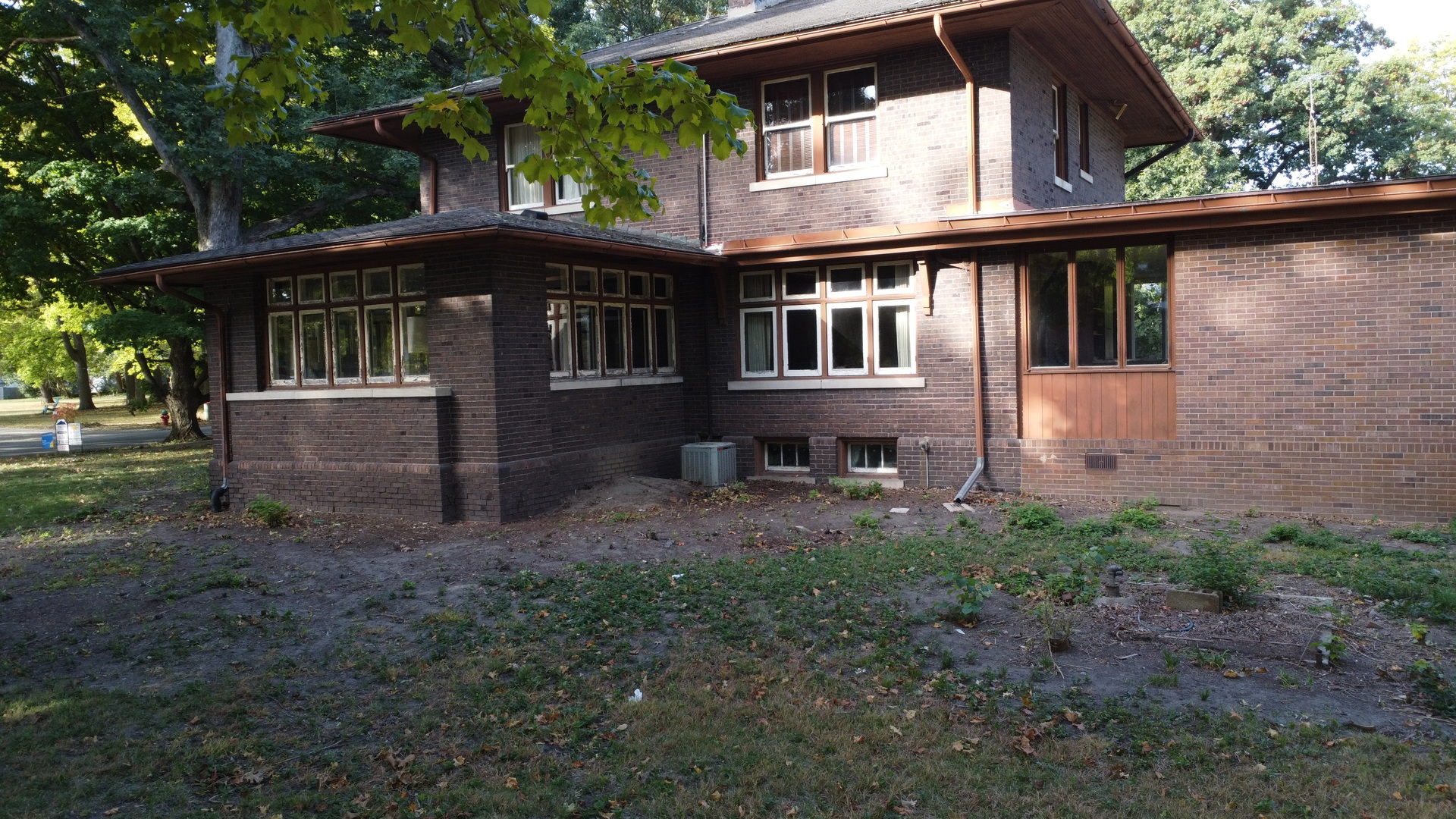 328 E Mulberry Street Property Photo 7