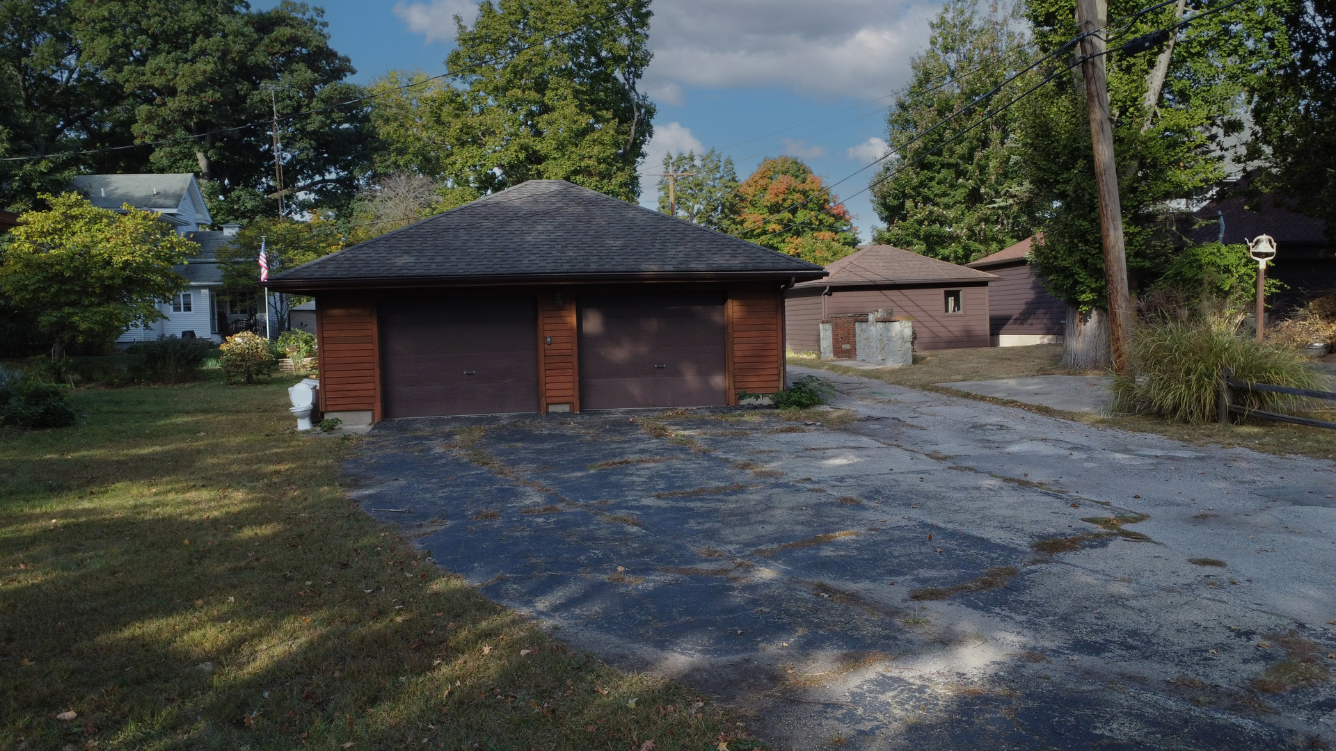 328 E Mulberry Street Property Photo 10