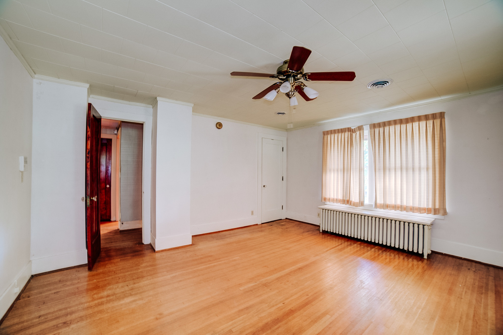 328 E Mulberry Street Property Photo 24