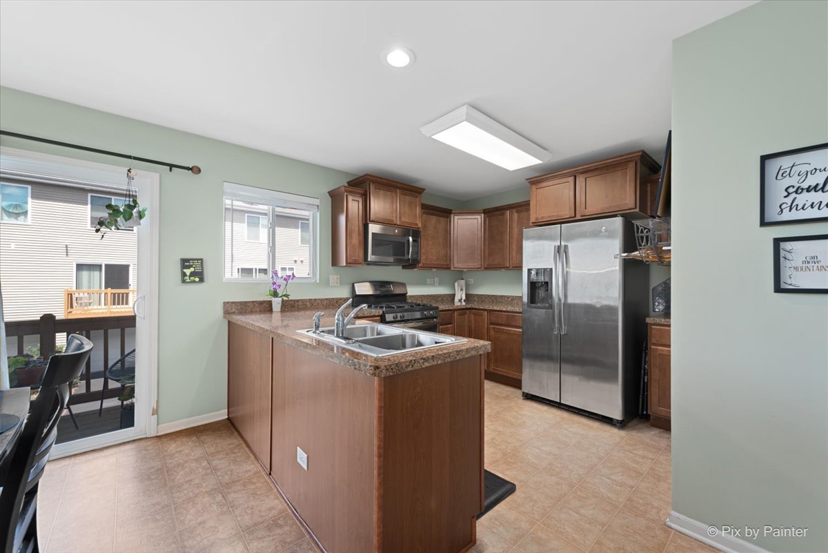 1196 Alta Vista Drive Property Photo 4