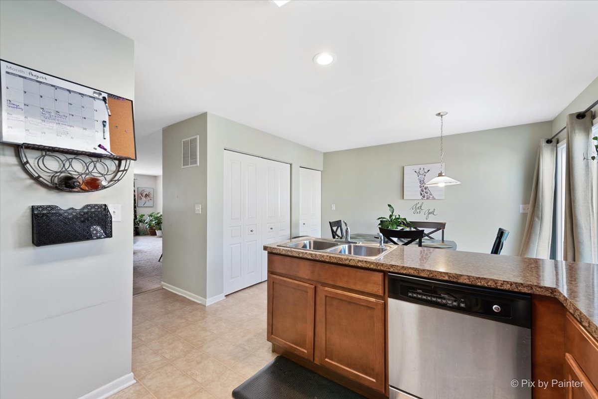 1196 Alta Vista Drive Property Photo 6