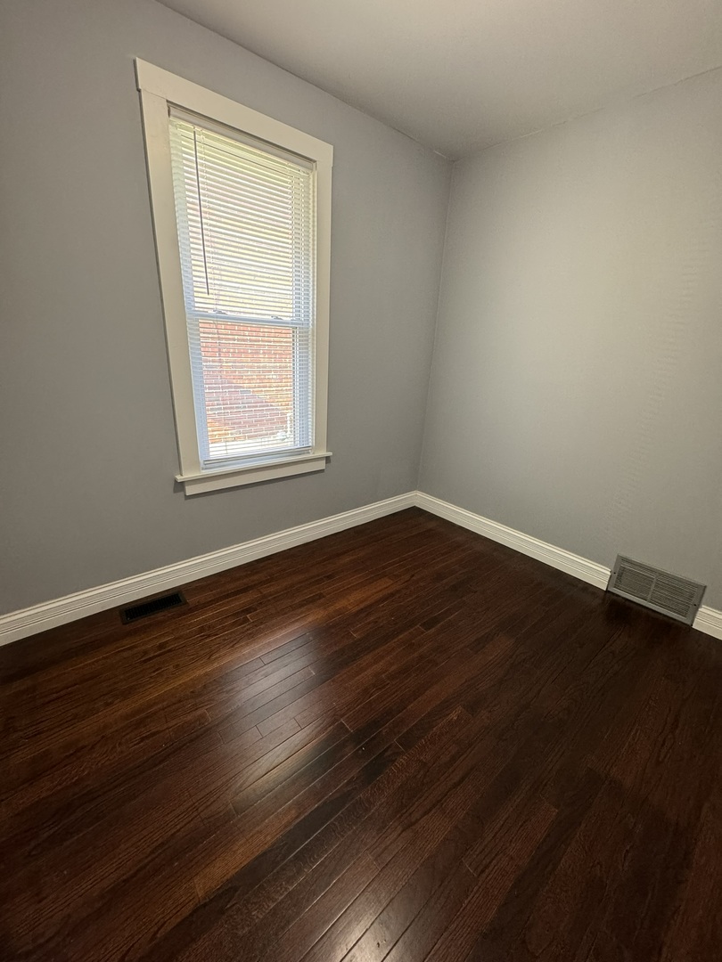2916 Jackson Avenue Property Photo 9
