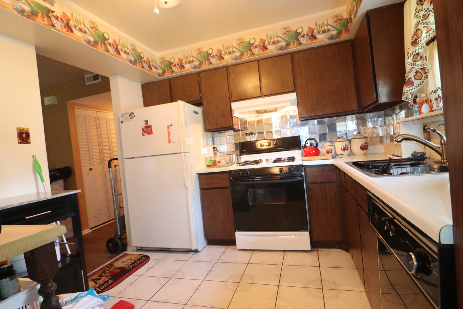 820 Sandra Drive 2c Property Photo 9