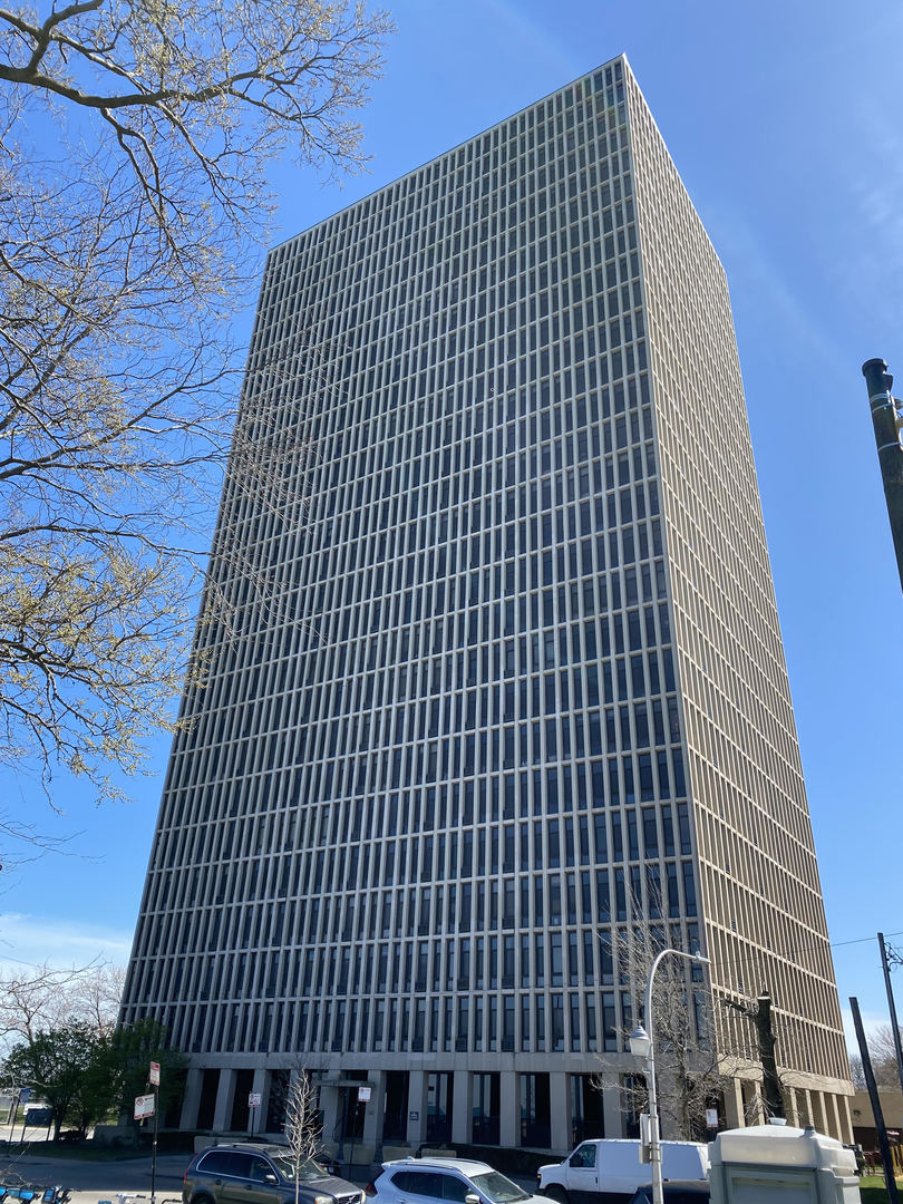 6700 S South Shore Drive 3j Property Photo 1