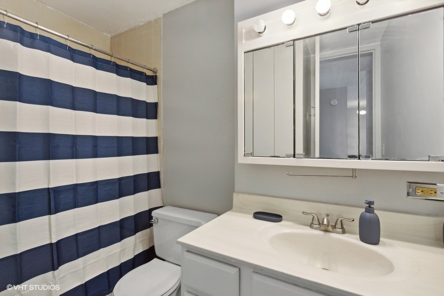 6700 S South Shore Drive 3j Property Photo 6