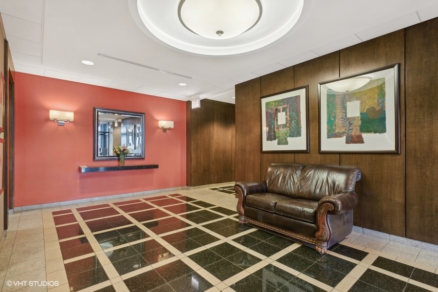 6700 S South Shore Drive 3j Property Photo 9